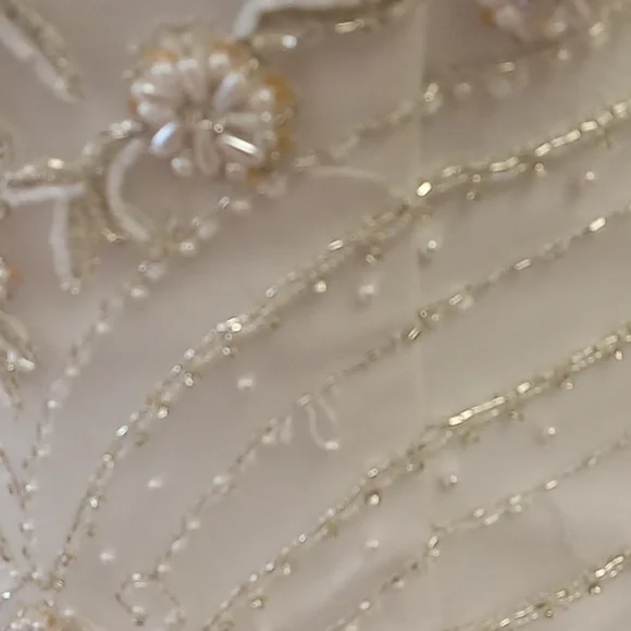 Emerald Bridal Size 8 Wedding Gown - Picture 4 of 15